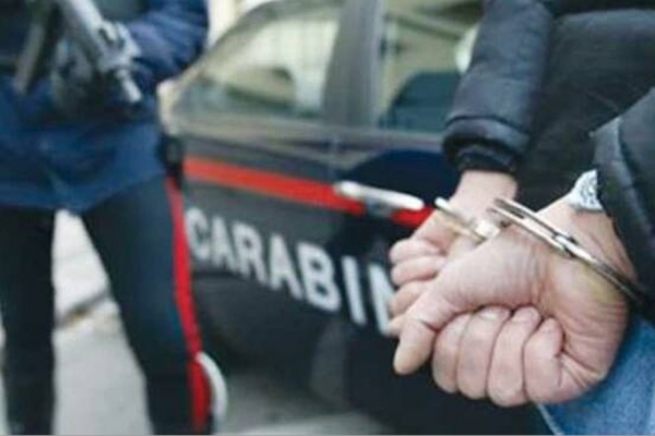 SEZZE. Arrestato un 49enne per minacce alla moglie con pistola