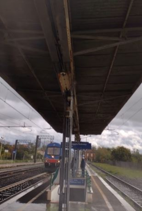 La pensilina pericolante alla stazione di Sezze Romano